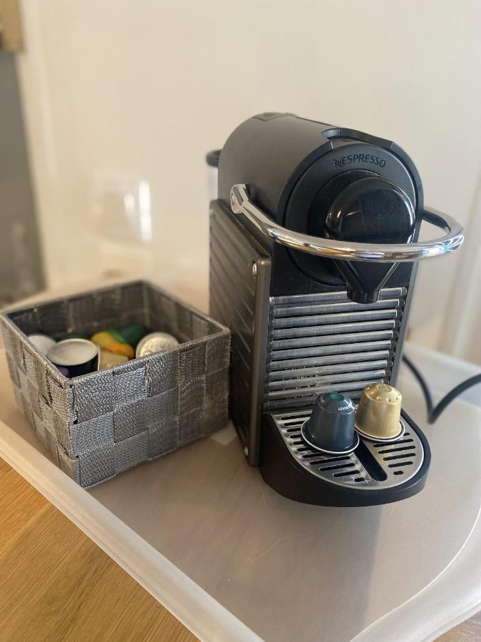 La Cle Maison De Ville, Clim, Wifi A La Bayore イエール エクステリア 写真